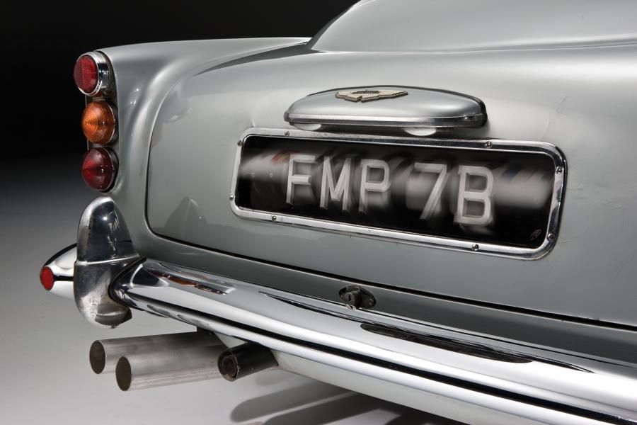 Детали экстерьера Aston Martin DB5 James Bond Edition 1964 года  (фото 69 из 97)